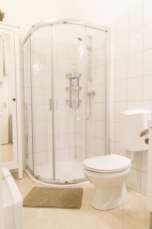Authentic Klauzal Apartment Budapest Exterior foto